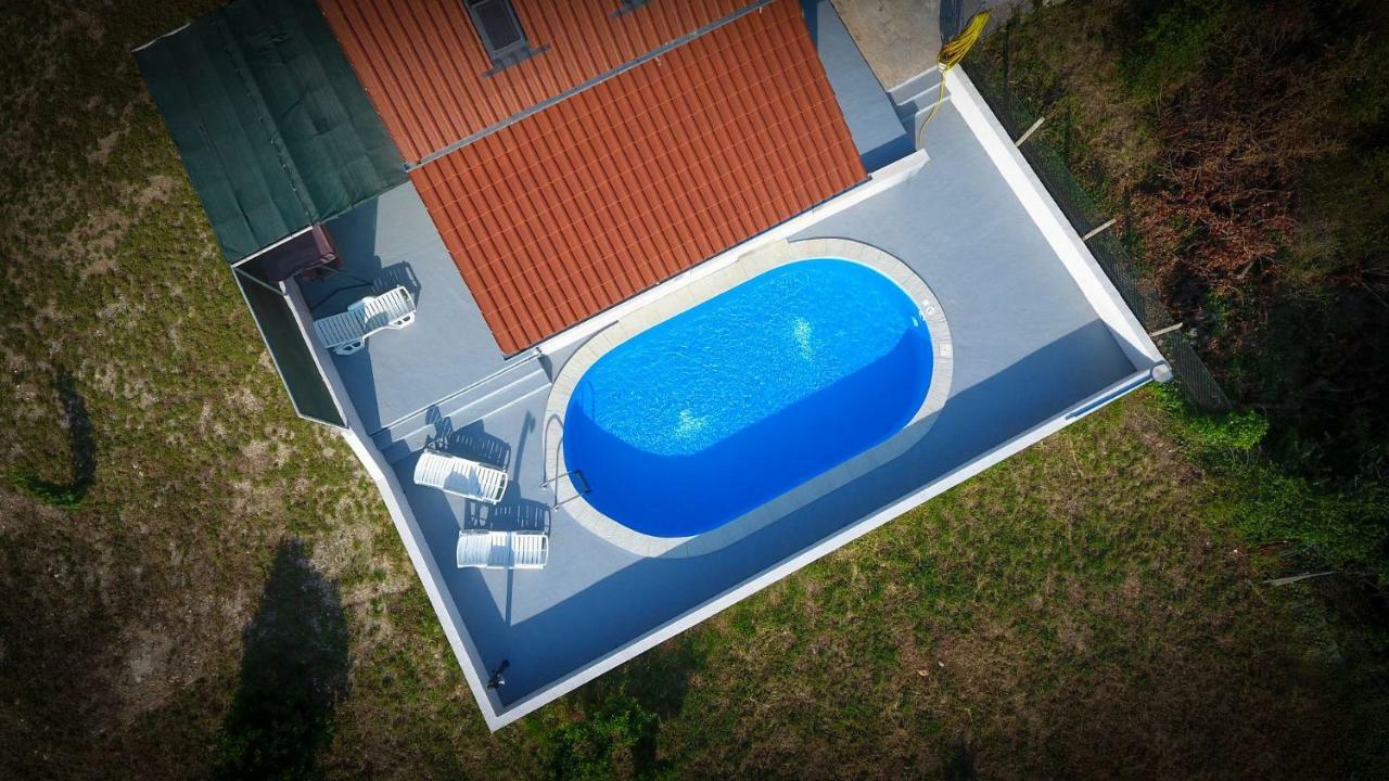 Villa Baras Garden - House With Pool Mirce Kültér fotó